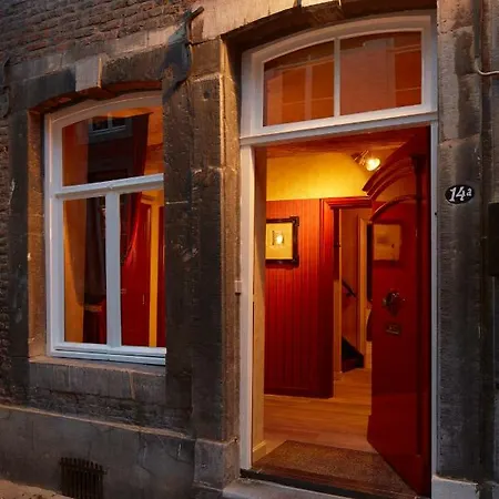 Maison Au Cheval Noir Apartamento *
