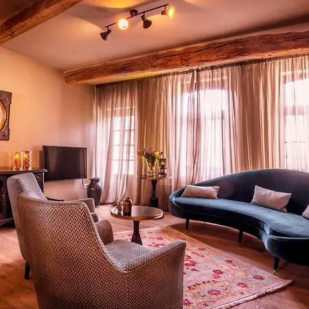 Maison Au Cheval Noir Apartment